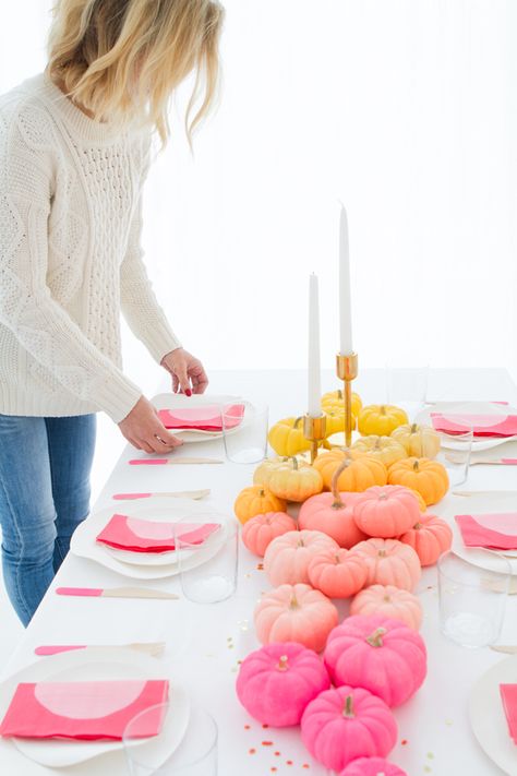 Modern Thanksgiving decorations, entertaining tips, Thanksgiving recipes, Thanksgiving cocktails and more! Modern Thanksgiving Decorations, Modern Thanksgiving Decor, Modern Thanksgiving, Thanksgiving Cocktails, Diy Ombre, Pumpkin Centerpieces, Pink Pumpkins, Thanksgiving Table Decorations, Thanksgiving Parties