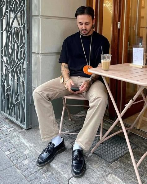 T Shirt And Slacks Outfit Men, Doc Loafers Outfit Men, Black Loafers Outfit Men Casual, Doc Martin Loafer Outfit Men, Men’s Black Loafers Outfit, Mens Black Loafers Outfit, Adrian Loafer Outfit, Adrian Loafers Outfit, Adrian Loafer Outfit Men