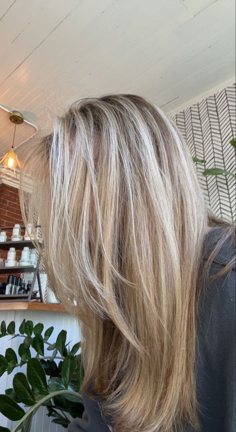 Blonde Touch Up Highlights, Bright Partial Highlights, Scandi Blonde Hair Balayage, Scandinavian Blonde Highlights, Scandavian Hairline Blonde, Scandinavian Hairline Blonde On Brown Hair, Scandinavian Highlights Hair, Scandinavian Hairline Blonde On Brunette, Scandinavian Highlights