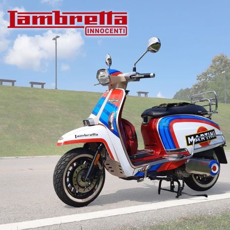 Lambretta V200, Scooter Custom, Martini Racing, Vespa Lambretta, Cool Bikes, Scooters, Martini, Milan, United Kingdom