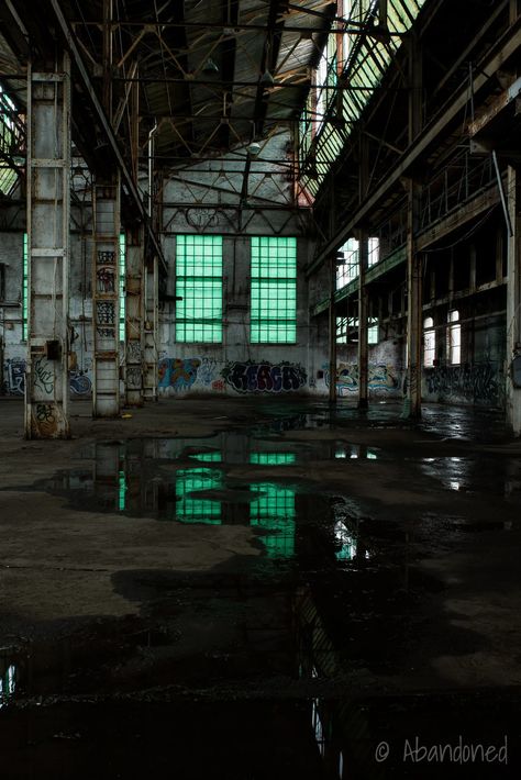 Abandoned Industries - Abandoned Old Abandoned Warehouse, Abandoned City Buildings, Dark Factory Aesthetic, Abandoned Buildings Photography, Abandoned Lab Aesthetic, Abandoned Science Lab, Abandoned Warehouse Aesthetic, Abandoned Building Aesthetic, Abandoned Buildings Aesthetic