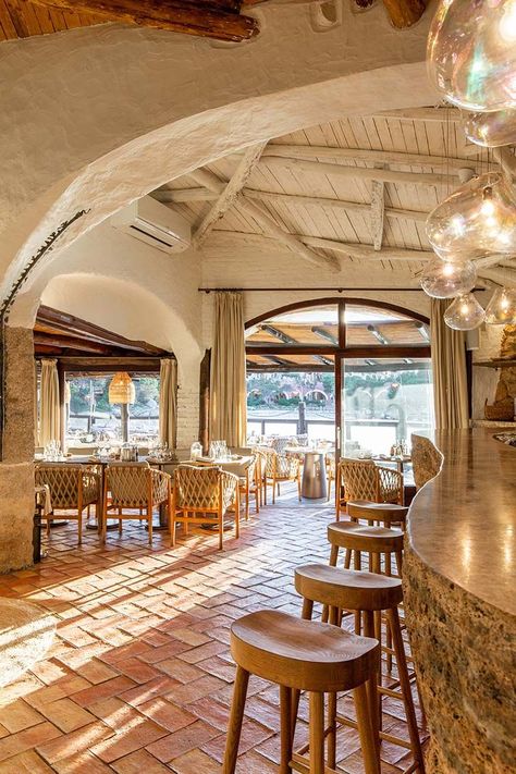 Mediterranean Restaurant Design, Mediterranean Style Interior, Mediterranean Hotel, Resturant Design, Bar Restaurant Interior, Mediterranean Interior Design, Mediterranean Aesthetic, Spanish Restaurant, Comfy Living Room Furniture