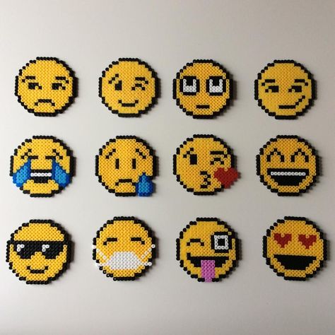 Emoji Mood, Perler Bead Designs, Hamma Beads Ideas, Sunglasses Yellow, Pixel Beads, Fuse Bead Patterns, Hama Beads Design, Perler Bead Templates, Instagram Emoji