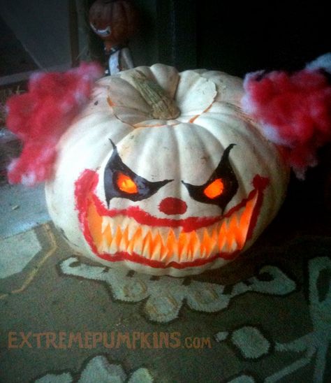 Top 10 Decorated Pumpkins - Serenity You Clown Decorations Halloween, Clown Halloween Decorations, Clown Decorations, Clown Pumpkin, Clowns Halloween Decorations, Creepy Carnival, Halloween Circus, Clown Halloween, Pumpkin Carving Ideas