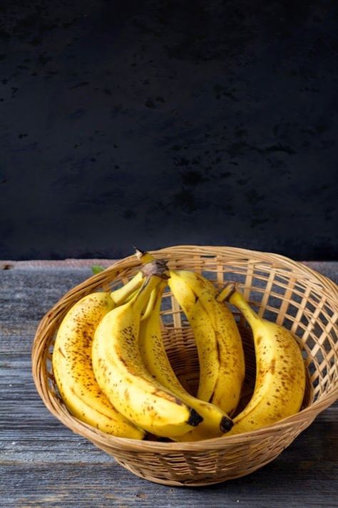 Buah Pisang Aesthetic, Pisang Aesthetic, Food Elements, Indian Vegetarian Recipes, Banana Fruit, Types Of Fruit, Banana Recipes, Best Supplements, Indian Food Recipes Vegetarian