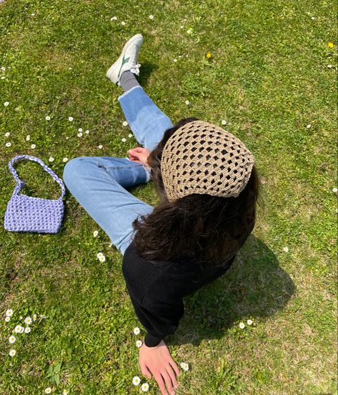 bandana 100 % cotone e borsa in raso all’uncinetto Bandana Crochet, Crochet Bandana, April 29, Crochet Bag, Satin, Wool, Crochet, On Instagram, Instagram