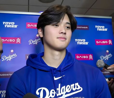 Let's Go Dodgers, Japanese Boyfriend, Nerdy Guys, Ohtani Shohei, Christian Yu, Baseball Guys, Baseball Boys, Shohei Ohtani, Soccer Boys