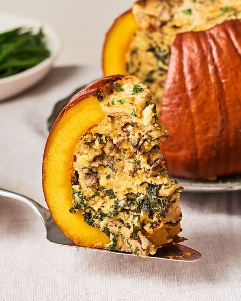 Vegetarian Thanksgiving Menu, Stuffed Pumpkin, Dinner For 2, Thanksgiving Dinner Menu, Thanksgiving Dinner Recipes, Vegetarian Thanksgiving, Vegetarian Menu, Vegetarian Entrees, Thanksgiving Dishes