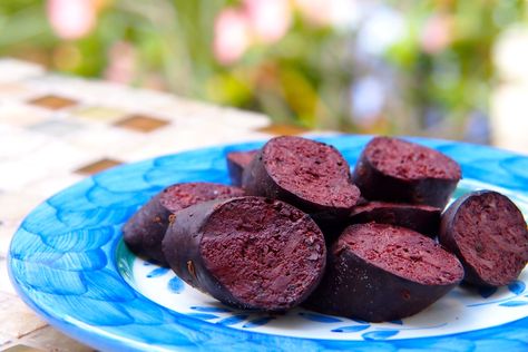 Taste of the Caribbean: The Blood and Guts Treat That Is Black Pudding Blood Pudding Recipe, Double Recipe Trinidadian, Fish Broth Trinidad, Antigua Food, Trinidad Pholourie Recipe, Bhagi Rice Trinidad, Black Cake Recipe, Caribbean Kitchen, Trinidadian Recipes