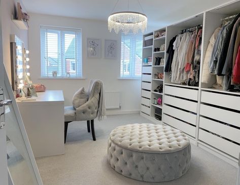 Ikea Dressing Room, Simple Bed Designs, Dressing Room Decor, Glamorous Interiors, Dressing Room Closet, Dream Closet Design, Classy Bedroom, Wardrobe Room, Simple Bed