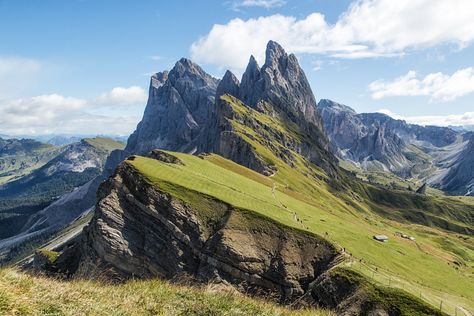 From alpine valleys to epic jutting spires, gorgeous mountain lakes to lush rolling hills. Here are the best one day Dolomites hiking trails. Dolomites Hiking, Cover Inspiration, Mountain Lakes, Italy Itinerary, Alpine Meadow, Green Mountain, Northern Italy, Best Hikes, Day Hike