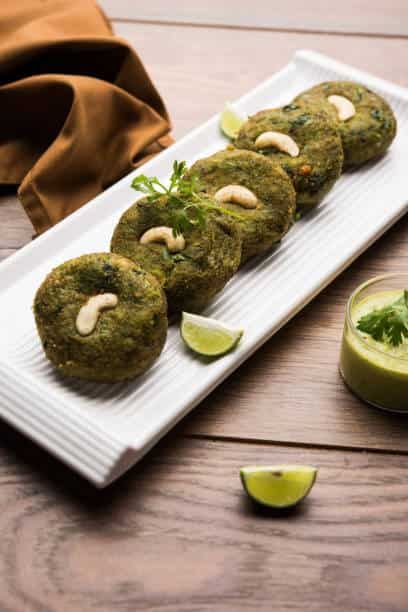 Hara Bhara Kebab, Hara Bhara Kabab, Protein Vegetarian, Vegetarian Protein Sources, Vegetarian Protein, Paneer Tikka, Green Veggies, Green Chutney, Food Log