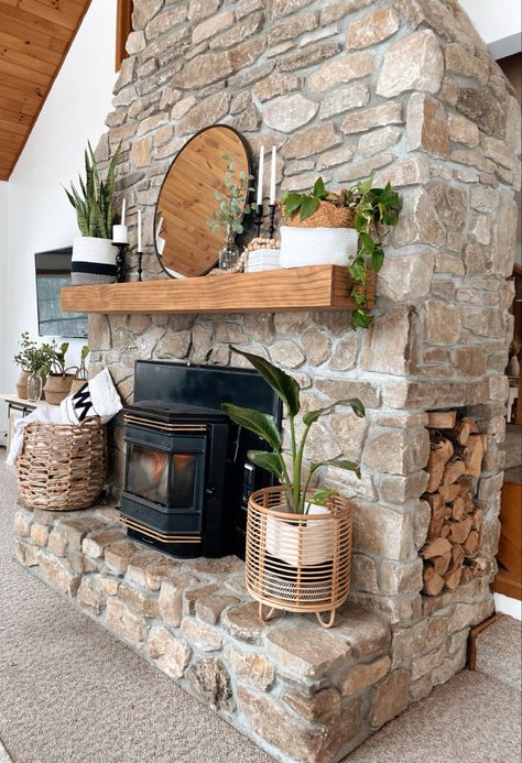 Decor Next To Fireplace, Stone Fireplace Mantle, Stone Fireplace Decor, Farmhouse Fireplace Decor, Fireplace Mantle Decor, Rock Fireplaces, Fireplace Designs, Fireplace Mantel Decor, Farmhouse Fireplace