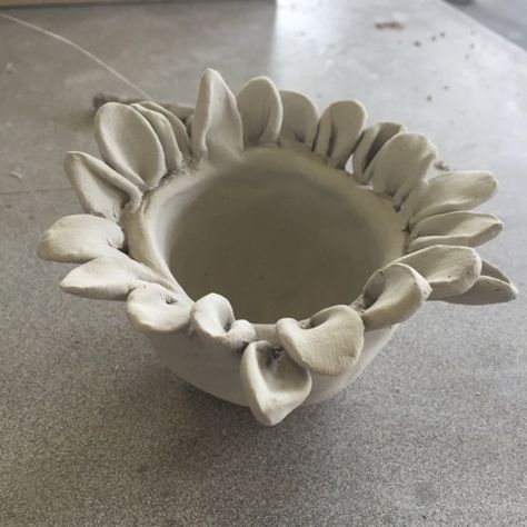 ceramics I: Pinch Pot Flower Flower Pinch Pot, Creative Pinch Pots, Pinch Clay Ideas, Simple Pinch Pot Ideas, Pinch Bowls Ceramics, Pinch Pot Pottery, Cottagecore Ceramics, Double Pinch Pot Ideas, Pinch Pots Ceramic