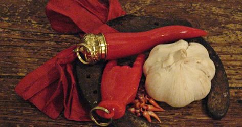 Herbal Education, Magic Charms, Types Of Magic, Easy Spells, Traditional Witchcraft, Italian Aesthetic, Folk Magic, Alternative Healing, Magic Aesthetic