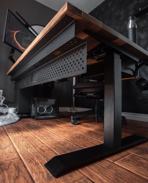 Desk Top Ideas, Mens Home Office Ideas, Mens Home Office, Computer Desk Organization, Home Office For Man, Editing Suite, Office Interior Design Modern, Pc Desk, Studio Room