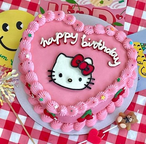 Pastel Hello Kitty Aesthetic, Hello Kitty Pastel, Pastel Hello Kitty, Hello Kitty Cake Ideas, Kue Hello Kitty, Bolo Da Hello Kitty, Tort Hello Kitty, 19th Birthday Cakes, Hello Kitty Theme Party