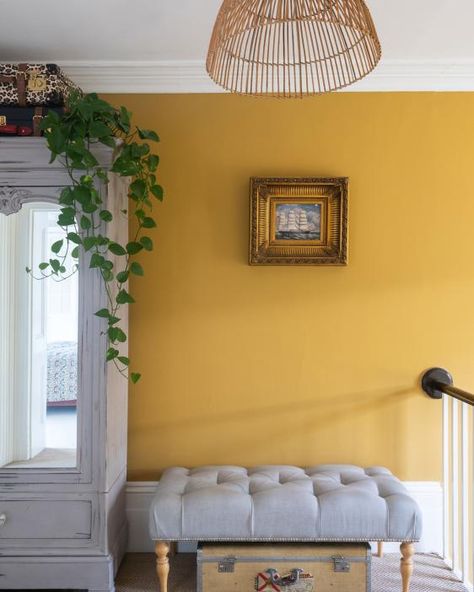 Bedroom Colour Ideas Modern, Hallway Ideas Yellow, Yellow Entrance Hall, Indian Bedroom Colour Ideas, Yellow Ochre Hallway, Yellow Staircase Wall, Yellow Painted Hallways, Wall Painting For Hall, Farrow And Ball India Yellow Living Room