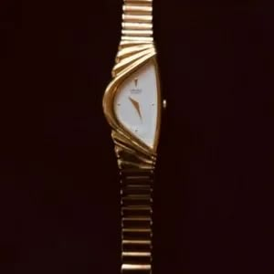 VINTAGE LADY ASYMMETRICAL Seiko Half Moon Quartz Wrist Watch 1N00-5E09 1G70 | WatchCharts Marketplace Seiko Half Moon Watch, Pharaoh Sanders, Phyllis Hyman, Vintage Seiko Watches, Seiko Gold, Moon Quartz, Vintage Gold Watch, Grey Quartz, Moon Watch