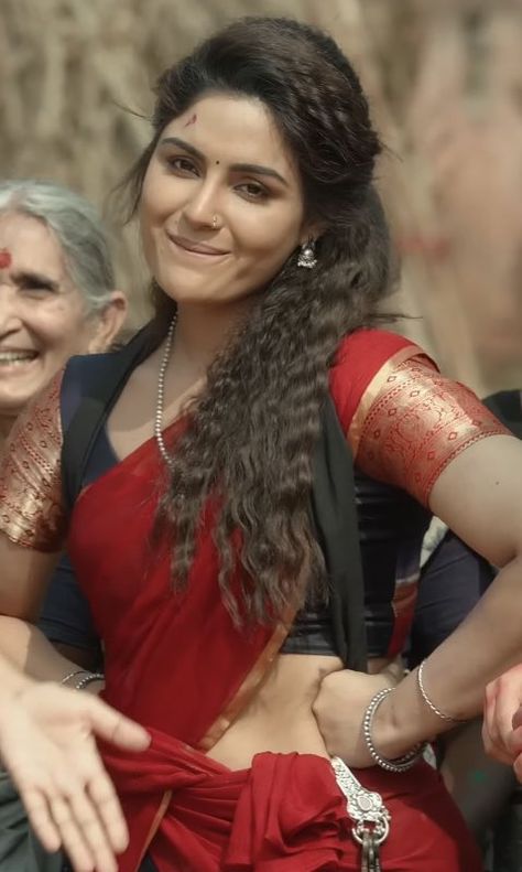 Samyukta Menon, Samyuktha Menon, Indian Long Hair Braid, Hot Women Dress, Beautiful Smile Women, Half Saree, Indian Beauty Saree, Desi Beauty, Saree