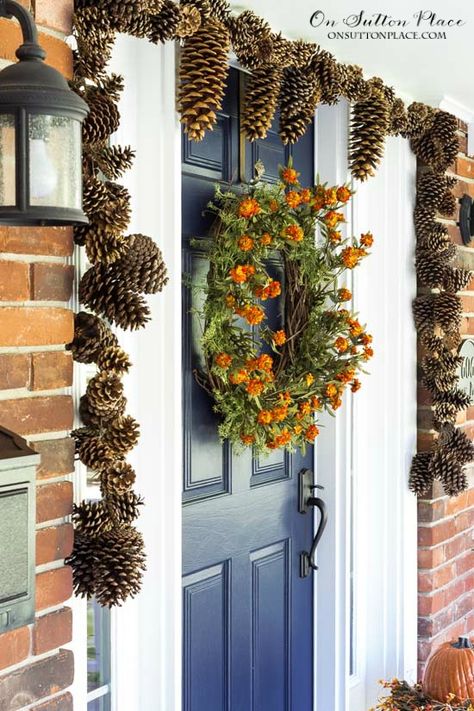 DIY Holiday Pinecone Garland Tutorial. Easy step-by-step directions for making a pinecone garland. Perfect for fall decor as well as for Christmas. #christmas #fall #falldecor #pinecone #pineconegarland #christmasgarland #christmasdecor Diy Christmas Garland Ideas, Christmas Garland Ideas, Pine Cone Garland, Outside Fall Decorations, Neutral Holiday Decor, Pine Cone Wreath, Garland Tutorial, Pinecone Crafts, Greek Decor