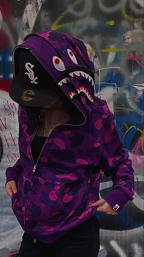 Shark Clothes, Bape Jacket, Chica Chola, Bape Outfits, Look Kylie Jenner, Bape Hoodie, Stile Hijab, Shark Hoodie, Tomboy Style Outfits