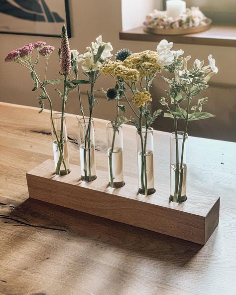 Test Tube Crafts, Diy Fleur, Pretty Bouquet, Church House, Diy Decoracion, Deco Floral, Diy Creative Crafts, Vase Centerpieces, Test Tube