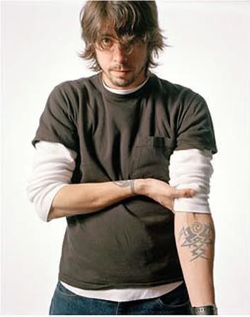 Dave Grohl Tattoo, Foo Fighters Tattoo, There Goes My Hero, Innocent Eyes, Foo Fighters Dave Grohl, Foo Fighters Dave, Foo Fighters Nirvana, Taylor Hawkins, Nirvana Kurt