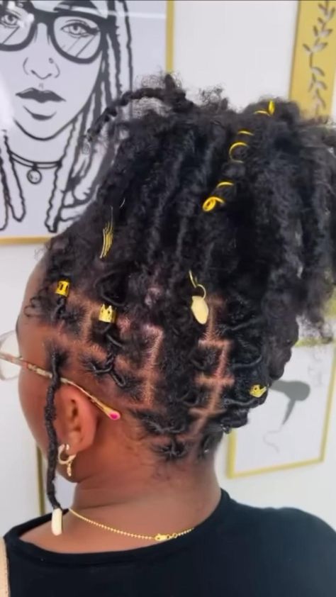 Ponytail Loc Styles, Ponytail Locs, Loc Styles Medium Updo Women, Loc Styles Medium, Medium Updo, Loc Styles Short, Loc Ponytail, Dreads Short Hair, Short Dreadlocks Styles