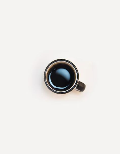 Foto recipiente preto redondo em cima da superfície branca – Imagem de Cincinnati grátis no Unsplash Wedding Hacks Budget, Coffee Pictures, Flat Lay Photography, Free Coffee, Organic Coffee, Coffee Branding, Quality Coffee, A Cup Of Coffee, Coffee Pods