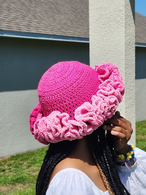 Ombre Pink Crochet Bucket Hat With Ruffles - Etsy Ruffle Hats Crochet, Crochet Hat With Ruffles, Ruffled Crochet Hat, Crochet Projects Hats, Cute Crochet Items, Pink Crochet Bucket Hat, Crotched Hat, Ruffle Hat Crochet, Pink Crochet Projects