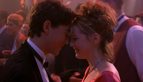 Cameron James and Bianca Stratford Bianca Stratford, Patrick Verona, Kat Stratford, 10 Things I Hate About You, I Love Cinema, Movie Couples, Younger Sister, A Boyfriend, Love Movie