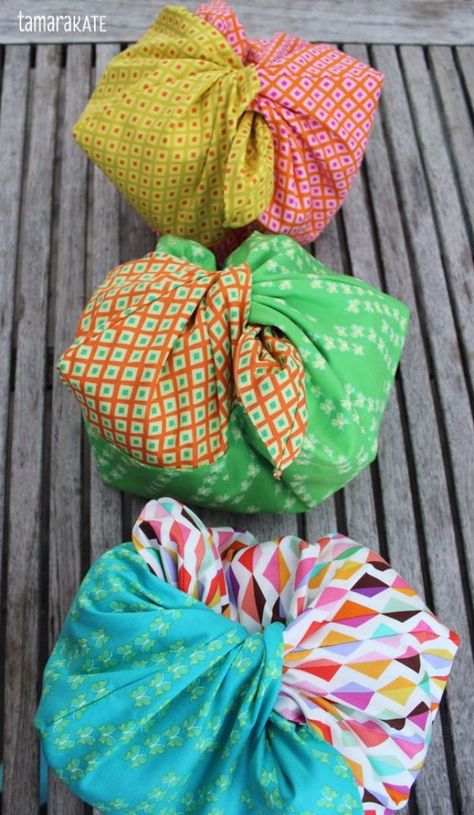 Japanese DIY Ideas and Crafts Inspired by Japan - Origami Oasis Bento Bags - Boxes, Home Decorations, Room Decor, Fashion, Jewelry Tutorials, Wall Art and Gifts Box Origami, Bento Bag, Origami Bag, Origami Fashion, Origami Rose, Bento Bags, Sac Lunch, Sew Easy, Japanese Crafts