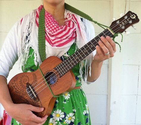 Image result for ukulele neck strap Crochet Ukulele, Unique Ukulele, Pink Ukulele, Strap Crochet, Uke Songs, Ukulele Straps, Diy Knit, Ukulele Accessories, Ukulele Music