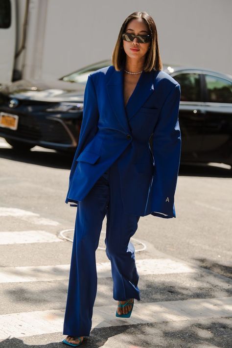 Georgina Style, Street Style Suit, Mode Monochrome, Street Style 2022, Street Style Nyc, Nyc Fall, Street Style Spring, New York Fashion Week Street Style, Nyfw Street Style