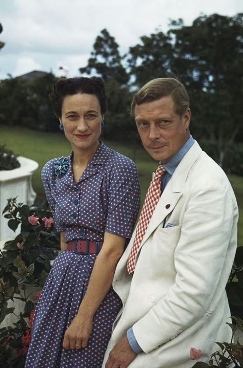 Wallis Simpson and Edward VIII Wallis Simpson And Edward, Celebs Outfits, Duchess Of Windsor, Peter Phillips, Wallis Simpson, Edward Viii, Royal Prince, Prince Andrew, Royal Baby