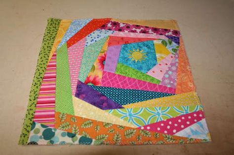 Colourful Quilts, Scrappy Quilting, Crazy Quilt Tutorials, Quilted Cross, Scrap Projects, Crazy Quilts Patterns, Crumb Quilt, Crazy Quilt Stitches, Diy Designs