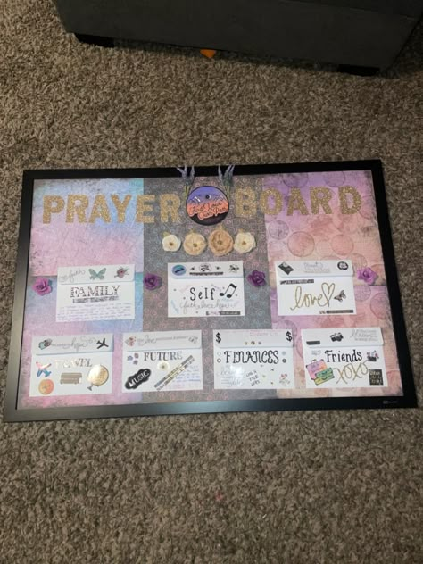 Pray Board Diy, Prayer Boards For Home, Prayer Board Black Women, Prayer Board Topics, Faith Board Ideas, Prayer Cork Board Ideas, Prayer Board 2024, Prayer Poster Board, 2024 Prayer Board Ideas