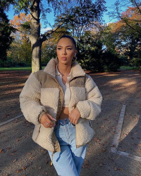 Daisy Wolanski | Aesthetic 🎞🪐 on Instagram: “Fluffiest and cutest jacket for this season 🧸🍂” Neutral Jacket, Cotton Jacket Men, Streetwear Coat, Couple Jacket, Puffer Jacket Men, Blazer Mini Dress, Winter Outerwear, Teddy Jacket, Cute Jackets