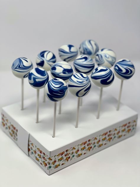 Navy Blue Treats, Blue Dessert Ideas, Cake Pops Royal Blue, Navy Blue Cake Pops, Cakepop Bouquet, Buffalo Bills Cake, Gold Oreos, Blue And White Chocolate Covered Pretzels, Blue Cake Pop Ideas