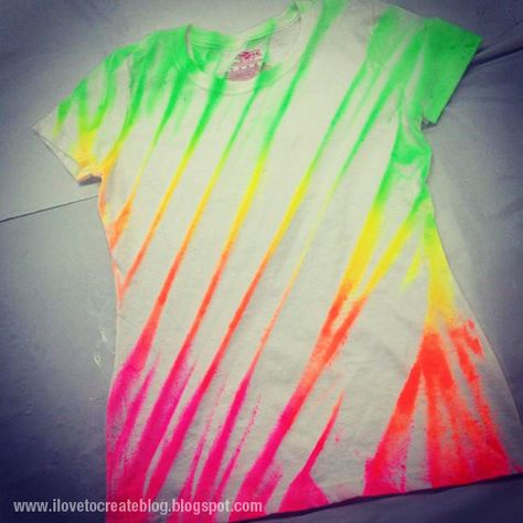 Coloring Clothes, Spray Paint Shirt, Neon Fabric, Paint Shirt, Fabric Spray Paint, Fabric Paint Shirt, Tie Dye Crafts, Diy Videos Tutorials, Paint Shirts