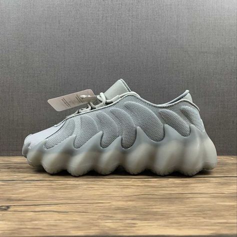 Adidas Yeezy 400 Cloud White Sneakers Yeezy 360, Yeezy White, Yeezy Boost 500, Yeezy Fashion, Yeezy Boots, Yeezy Foams, Mens Yeezy, Yeezy Season, Adidas Yeezy 350