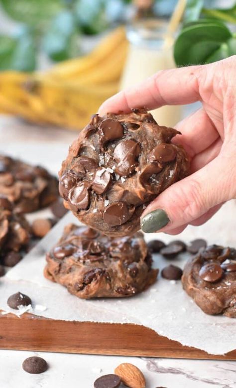 These Banana Protein Cookies are lazy protein snacks made with just 2 ingredients. Perfect if you are after a fat-free, low-calorie, easy chocolate cookie recipe. Banana Protein Cookies, Chocolate Protein Recipes, Chocolate Cookie Recipes Easy, Conscious Plant Kitchen, Chocolate Cookie Recipe, Banana Protein, Banana Cookies, Protein Desserts, Chocolate Cookie Recipes