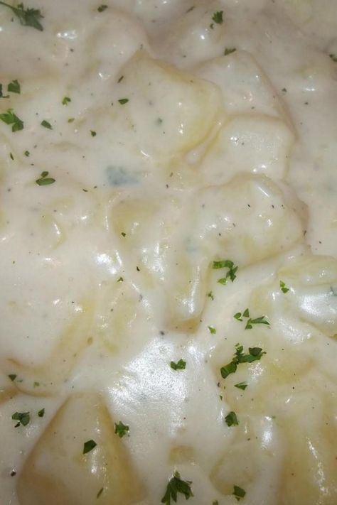 Creamed Potatoes - My Favorite Cream Potatoes Recipe, Neuer Wallpaper, New Potatoes, Creamed Potatoes, Potato Side Dishes, Potato Dishes, Side Recipes, Veggie Dishes, Vegetable Side Dishes