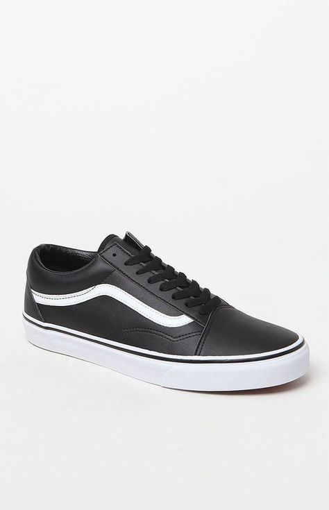 Vans Premium Leather Old Skool Black & White Shoes Vans Leather Shoes, Vans Old Skool Outfit, Vans Shoes Fashion, Old Skool Black, Black And White Shoes, Sneakers Looks, Trendy Sneakers, Vans Authentic, Vans Sneakers