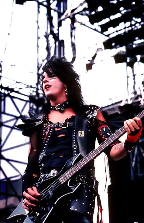 Motley Crue Nikki Sixx, Vince Neil, Motley Crüe, Peter Steele, Paul Stanley, 80s Bands, Roger Taylor, Nikki Sixx, Glam Metal