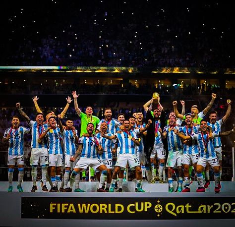 Es una imagen referida a argentina campeón del mundo papa Fifa Final, Messi Team, Argentina Football Team, Team Word, Fifa Qatar, Messi World Cup, Argentina Team, Argentina World Cup, Fifa 2022