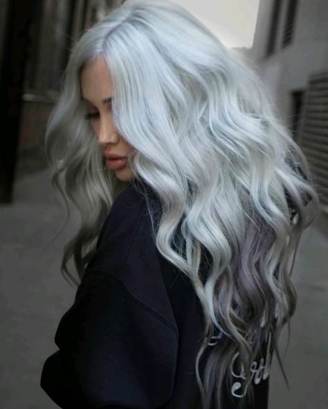 White Hair Ponytail, Blonde Witch, White Curly Hair, Silver Fox Hair, White Ombre Hair, Blonde Hair Colour Shades, Bombshell Hair, Hair Fair, Silver Blonde Hair