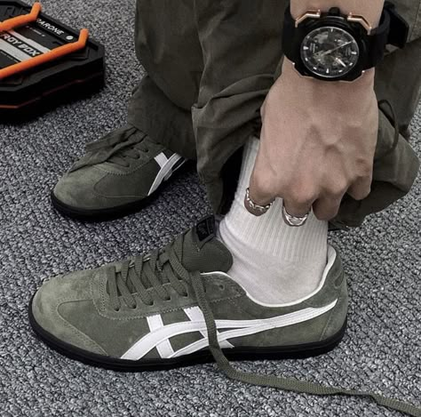 Tiger Shoes Onitsuka Men, Nb 480, Shoes Aesthetic Men, Onitsuka Tiger Outfit, Onitsuka Tiger Mens, Olive Sneakers, Tiger Shoes, Image Swag, Shoe Wishlist