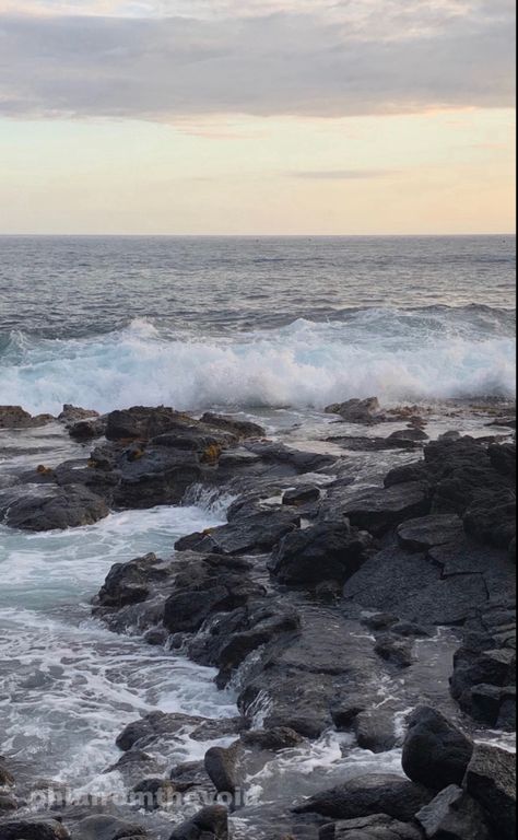 #explore #beach #aesthetic #rocky #rockybeach #rockybeaches #summer #coastline #hawaii #maui #bigisland #bigislandhawaii Rocky Shore Aesthetic, Beach Mystery Aesthetic, Beach Rocks Aesthetic, Port Damali, Uk Beach Aesthetic, Roanoke Aesthetic, Shoreline Aesthetic, Rocky Beach Aesthetic, Rocky Sea Shore